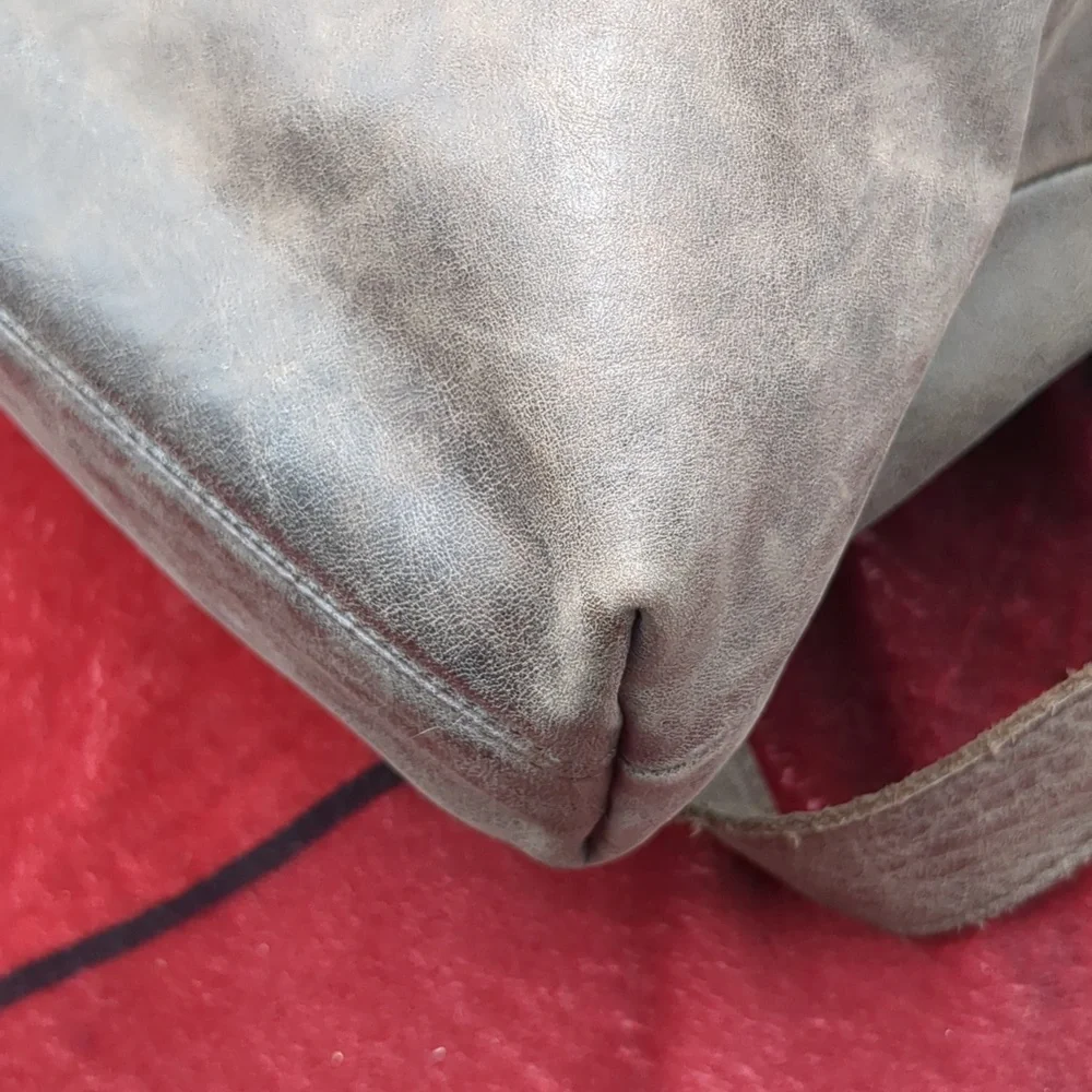 Chen and Derington leather bag